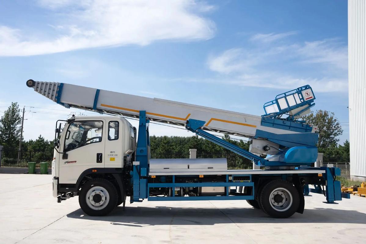 张家口云梯上料车租赁费用