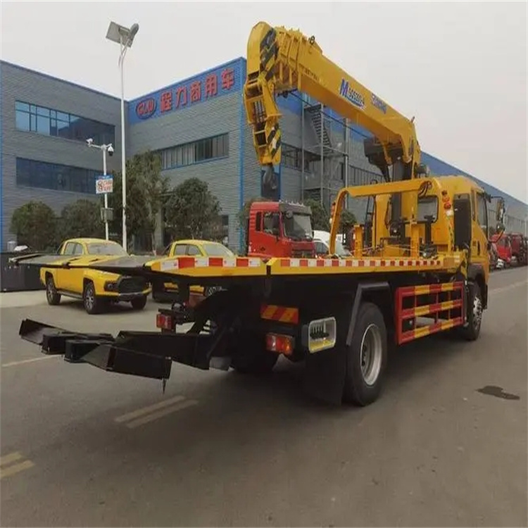 张家口附近小随车吊出租电话，轻松解决搬运烦恼