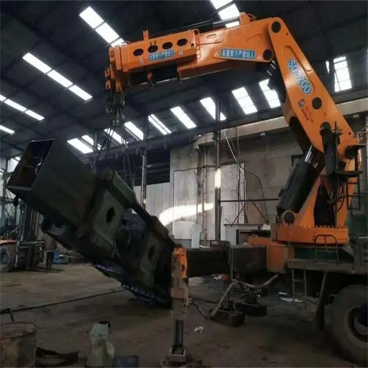 张家口130吨折臂吊车出租吊机租赁附近电话