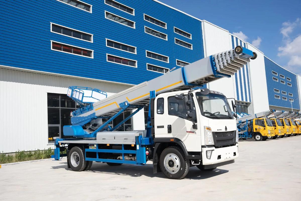 张家口出租云梯车高空作业车 建筑垃圾搬运